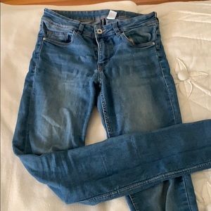 H&M Divided light wash jeans